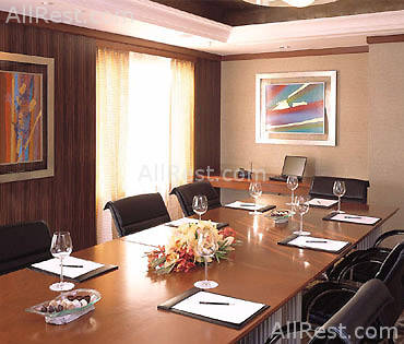 Makati Shangri-La Hotel 15